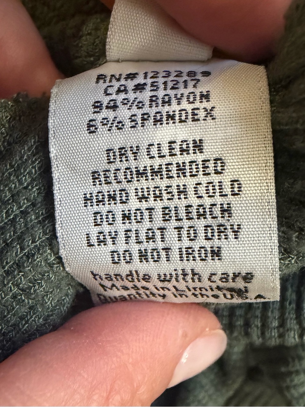 Lauren Moshi Olive Green MCKINLEY PEACE LOVE SPRAY Size L - Picture 9 of 9